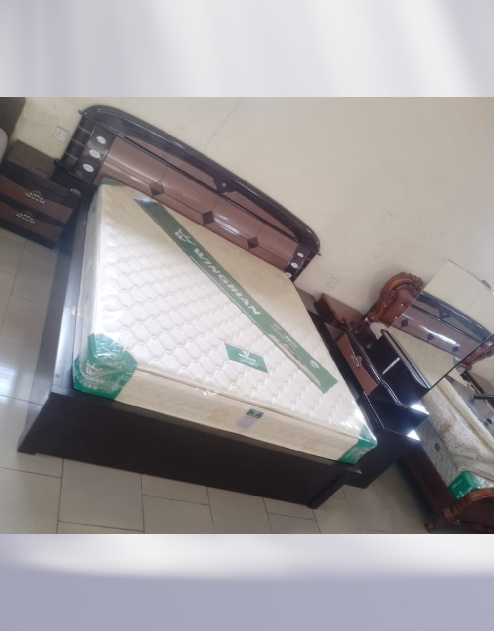 Beds 005 - Regal Luxe Bedroom Furniture Set
